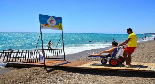 Manavgatta engelli vatandaşlara “Özgür Plaj” ayrıcalığı