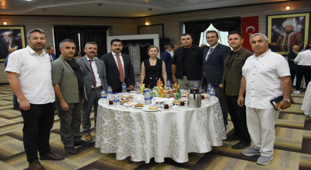 Manisa protokolü bayramlaştı