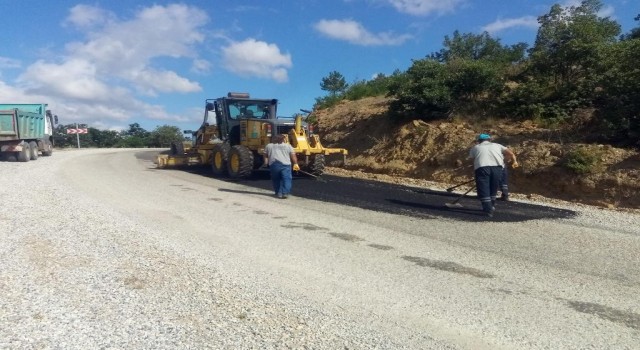 Manisada bin 642 kilometrelik yolda bakım yapıldı