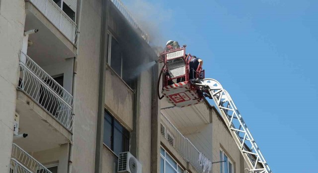 Manisada ev yangını