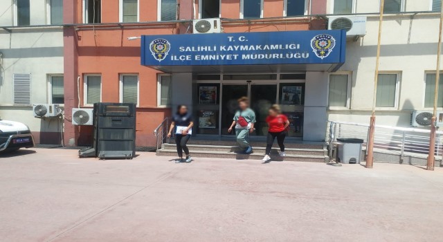 Manisada fuhuş operasyonu: Kırgız uyruklu 2 kadın sınır dışı edildi
