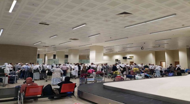 Mardinli hacılar yurda döndü