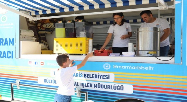 Marmaris Belediyesi, kurban kesim alanlarında ikram noktası oluşturdu