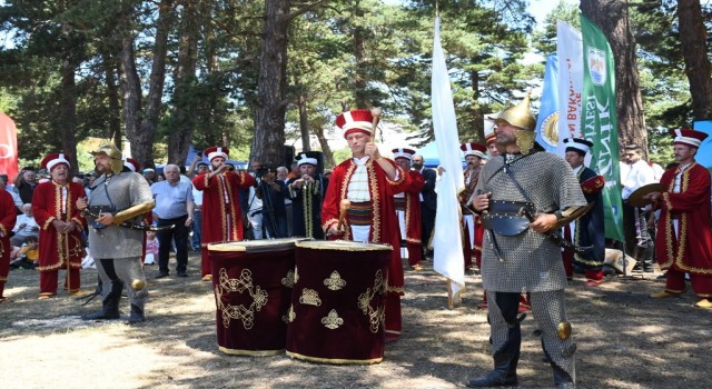 Maviyemiş festivali yoğun katılımla gerçekleşti
