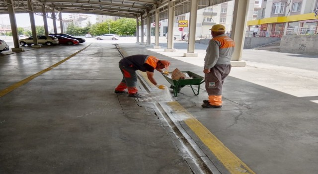 Melikgazi, kurban kesimi sonrasında pırıl pırıl temizleniyor