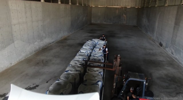 Mersinde 7 bin 501 ton gümrük kaçağı gübre ele geçirildi