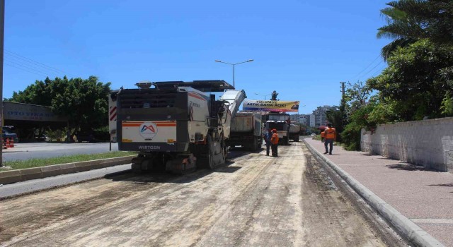 Mersinde asfalt çalışmaları sürüyor
