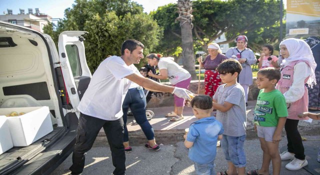 Mersinde çocukların dondurması belediyeden