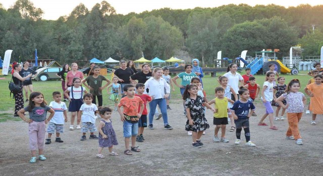 Mersinde emekçi kadınlar için kamp eğlencesi düzenlendi