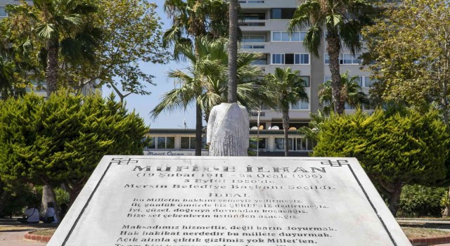 Mersinde parktaki heykel tahrip edildi