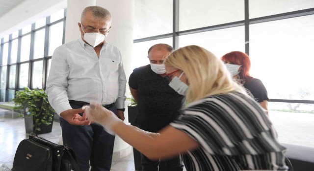Mezitli Belediyesi personeline şeker ve kanser taraması
