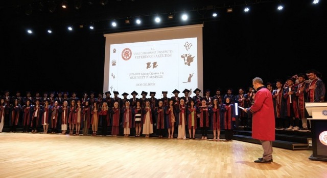 Mezuniyet heyecanı yaşadılar