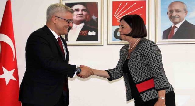 MHPden CHPye bayram ziyareti