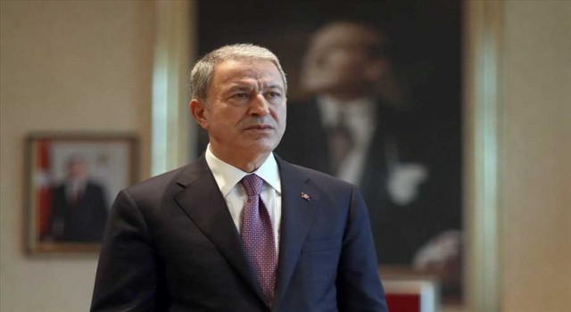 Millî Savunma Bakanı Hulusi Akar: Silah arkadaşlarımıza ve gençlerimize hayırlı olsun