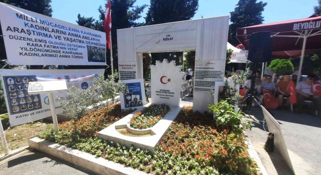 Milli Mücadelenin sembollerinden Kara Fatma, Beyoğlundaki anıt mezarı başında anıldı