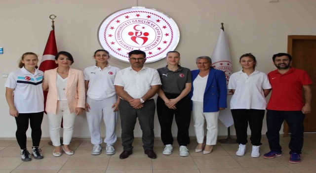 Milli sporculardan Yazıcıya ziyaret