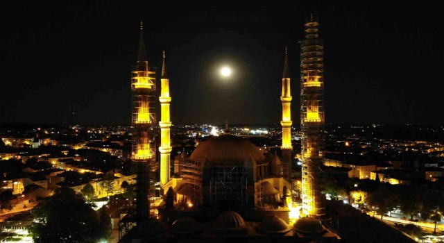 Mimar Sinan, ölüm yıldönümünde ustalık eseri Selimiye Camiinde anıldı