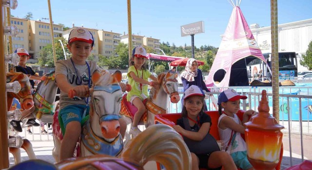Minikler keçiöreni keşfettiler