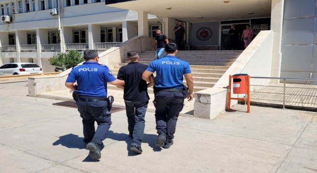 Motosiklet hırsızı önce kameraya sonra polise yakalandı