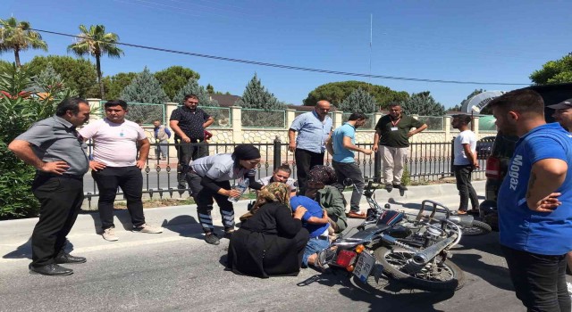 Motosiklet kazasında baba ve kızı yaralandı