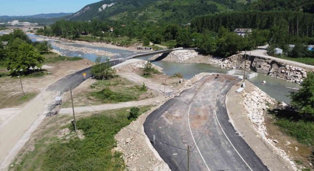 MSB selden yıkılan köprünün yerine sabit köprü kurdu