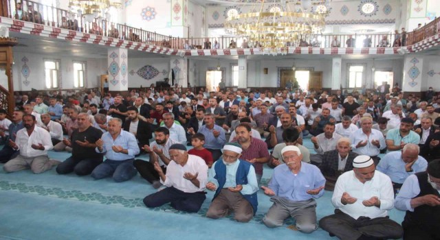 Muradiyede 15 Temmuz şehirleri için mevlit okutuldu