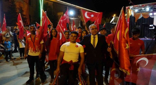 Muş Valisi Gündüzöz: “Bu hain darbe girişimi kadar kalleşçe yapılanına hiç rastlamamıştık”