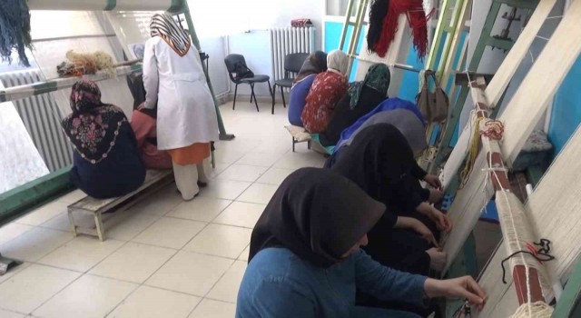 Muşta kadınlar ADEM kurslarıyla meslek ediniyor