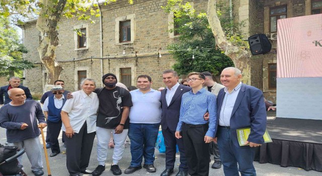 Mustafa Sarıgülden Darülacezeye bayram ziyareti