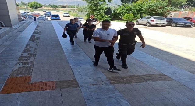 Ödemişte polis ekipleri suçlulara göz açtırmıyor