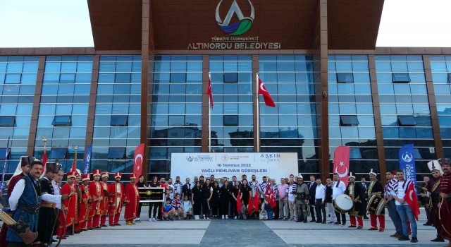 Orduda 52 başpehlivan yağlı güreşlerde kol bağlayacak