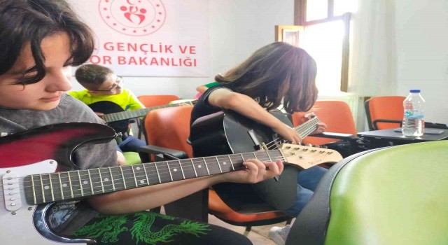 Osmanelinde enstrüman kursları başladı