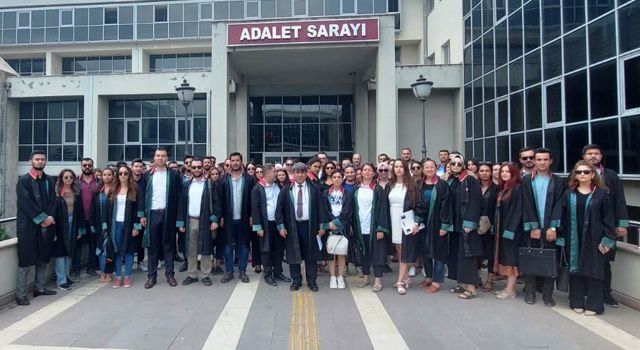 Osmaniye'de Avukatlar duruşmaya girmedi, Basın açıklaması yaptı