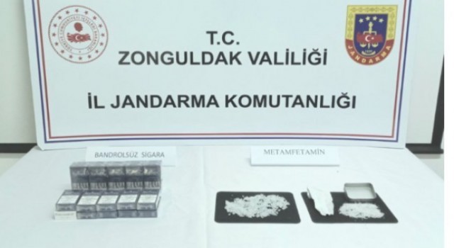 Otobüste uyuşturucu ile seyahat ederken yakalandılar