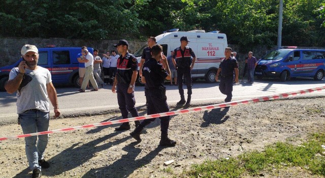 Otomobil Melen Çayına düştü, ekipler sürücüyü bulmak için seferber oldu