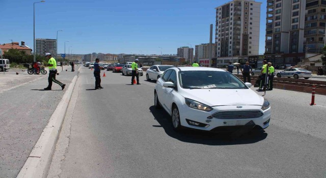 Otomobilin çarptığı zihinsel engelli çocuk ağır yaralandı