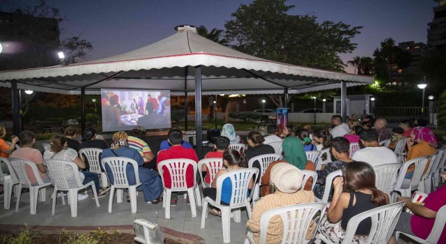 Özel bireyler için açık havada film etkinliği