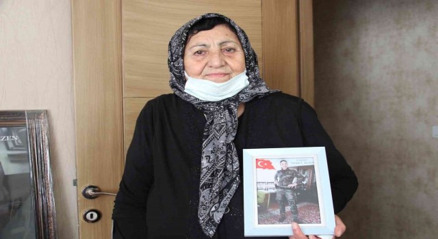 Özel Harekata yapılan bombalı saldırıda şehit olan polis memuru Demet Sezenin annesi İHAya konuştu