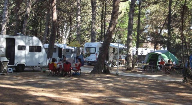 (Özel) Kuzey Egede karavan kamp alanlarına büyük ilgi