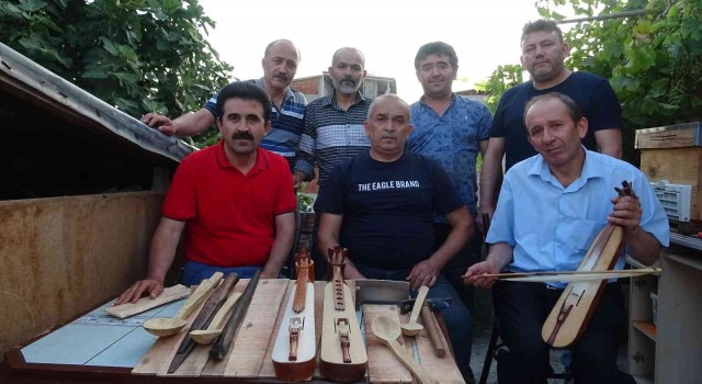 (Özel) Yetmiş yıl önce göçtükleri köyün geleneklerini Bursada yaşatmaya çalışıyorlar