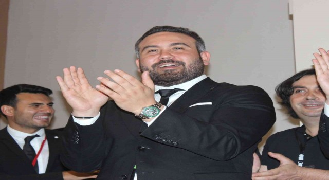 Özgür Ekmekçioğlu, Menemensporu devraldı