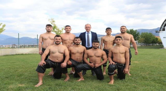Pamukkaleli güreşçiler Kırkpınarda er meydanına çıkıyor