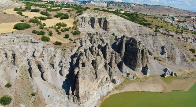 Peri Bacaları değil Gelin Kayalıkları