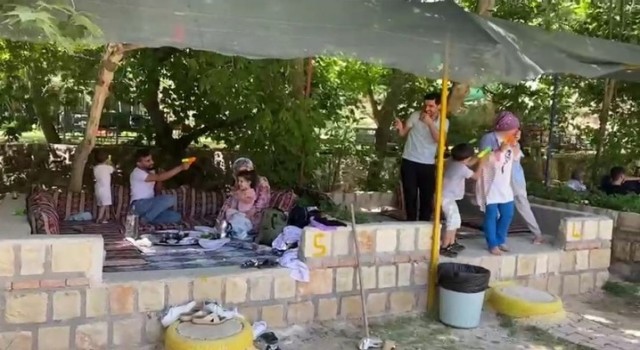 Piknik alanlarında hafta sonu yoğunluğu