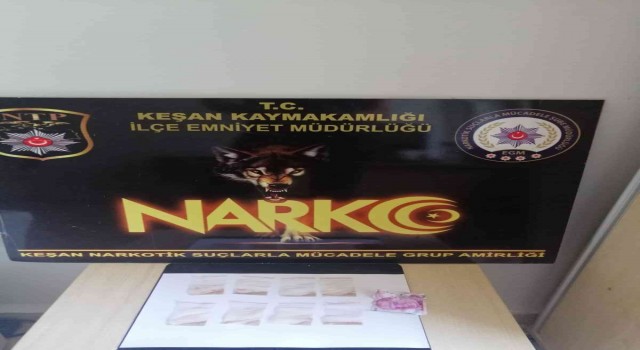 Polisin şüphe üzerine durdurduğu araçtan uyuşturucu çıktı