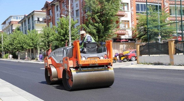 Pursaklar Belediyesi yollardaki yenileme seferberliğine devam ediyor
