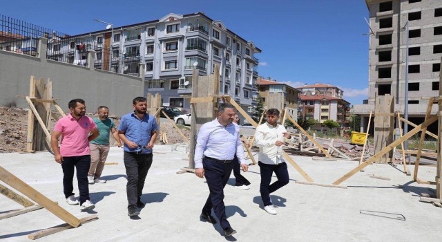 Pursaklarda Ayyıldız Millet Kıraathanesinin yapımı devam ediyor