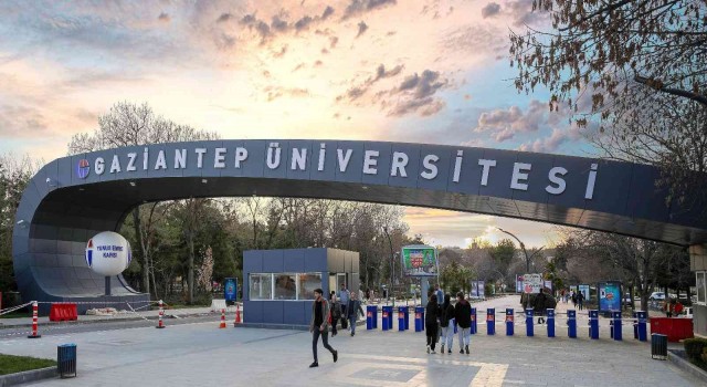 Rektör Özaydından üniversite adaylarına çağrı