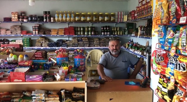 Rizede gizemli hayırsever veresiye defterindeki borçların tamamını ödeyerek köyden ayrıldı