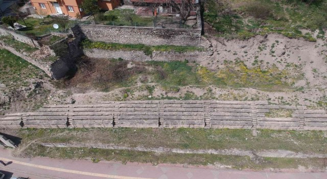 Roma dönemine ait stadion turizme kazandırılacak